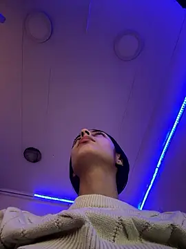 Snapshot of cristel_17 chatting on 12.04.24 cristel 17 online show from 12.04.24