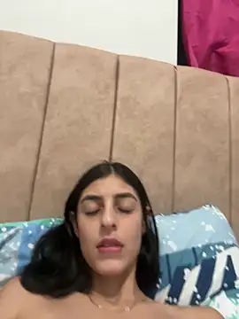 Snapshot of cristel_17 chatting on 12.30.24 cristel 17 online show from 12.30.24