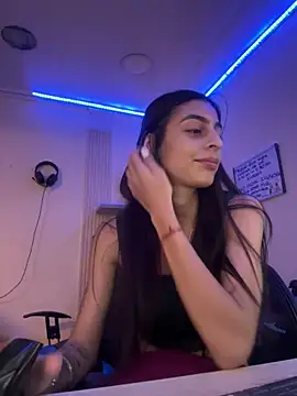 Snapshot of cristel_17 chatting on 02.09.25 cristel 17 online show from 02.09.25