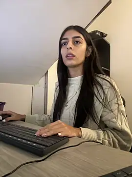 Snapshot of cristel_17 chatting on 02.13.25 cristel 17 online show from 02.13.25