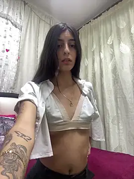 Snapshot of cristel_17 chatting on 02.17.25 cristel 17 online show from 02.17.25