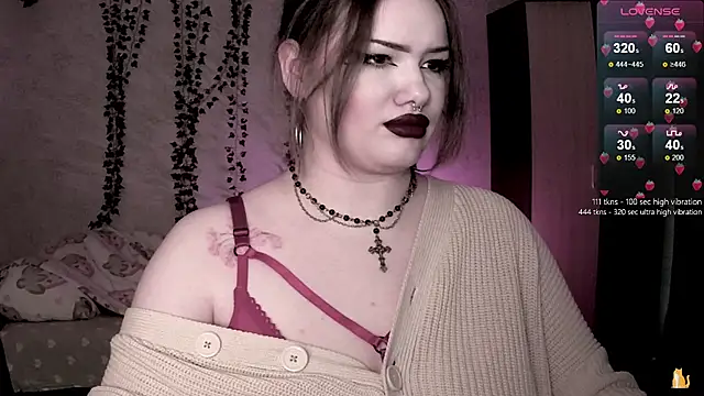 strawberry elfcat online show from 10.14.25