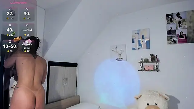 VeronikaOlsen online show from 10.13.25