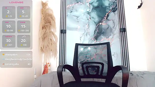 hilary rodriguez online show from 11.18.25