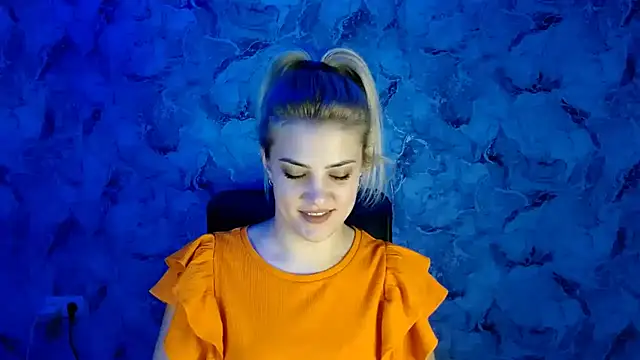 nika gold1 online show from 12.18.24