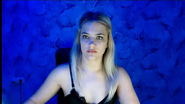 nika gold1 online show from 10.13.25