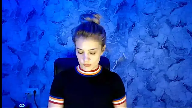 nika gold1 online show from 12.20.25