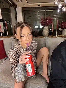 SexOnMyLvL online show from 12.03.24