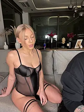 SexOnMyLvL online show from 01.17.25