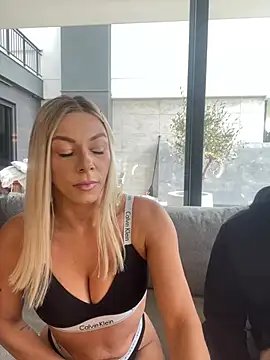 SexOnMyLvL online show from 04.15.26