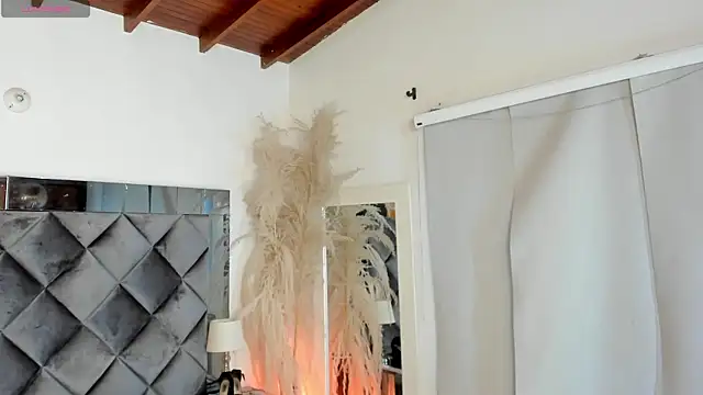 sofhiaa adaams online show from 11.10.25