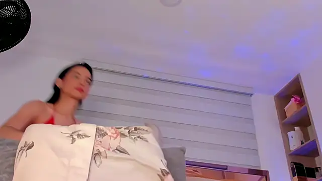 violetta-brown1 online show from 12.10.24