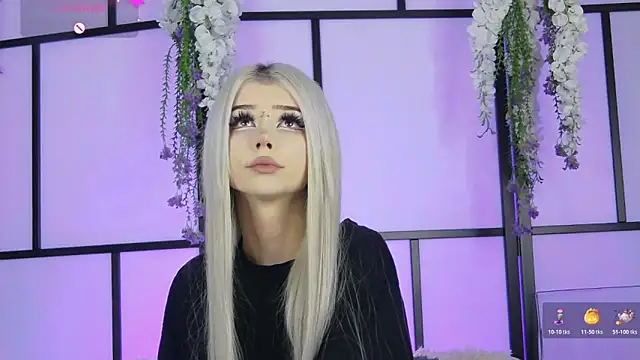 Snapshot of Xenomy chatting on 11.10.25 Xenomy online show from 11.10.25