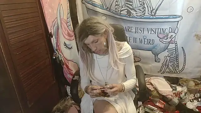 Ombeline1 online show from 04.06.26