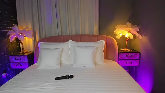 AmedeeaBanks online show from 09.11.25