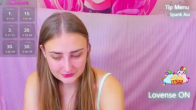 Snapshot of MilliStrii chatting on 12.26.24 MilliStrii online show from 12.26.24