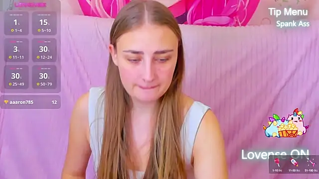 Snapshot of MilliStrii chatting on 12.28.24 MilliStrii online show from 12.28.24