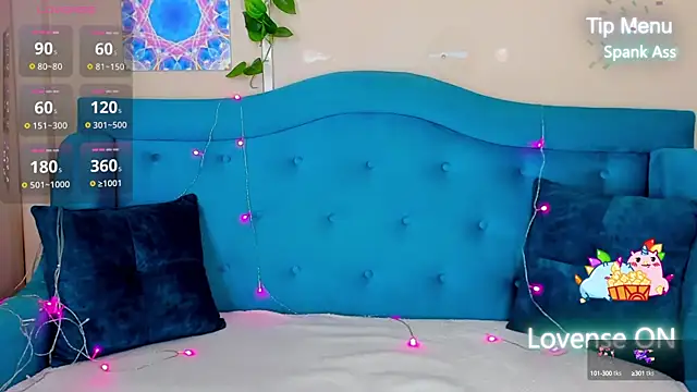 Snapshot of MilliStrii chatting on 10.04.25 MilliStrii online show from 10.04.25