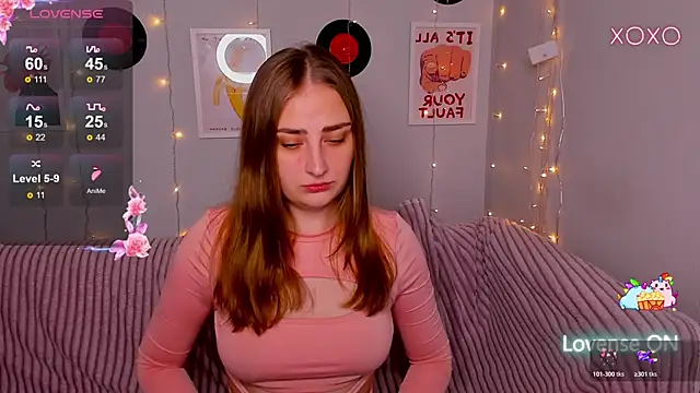 Snapshot of MilliStrii chatting on 01.10.26 MilliStrii online show from 01.10.26