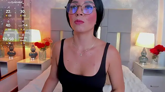 Camilaa Sanchez  online show from 02.28.25