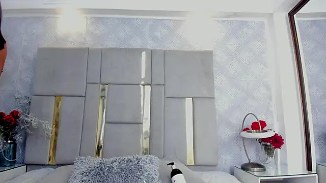 Camilaa Sanchez  online show from 09.24.25