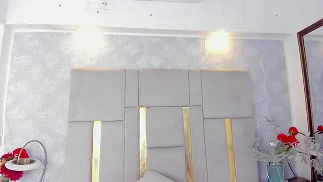 Camilaa Sanchez  online show from 10.14.25