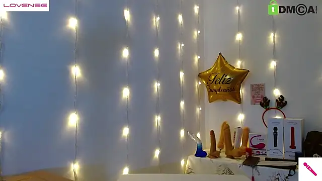 Hot Candy  online show from 12.30.24