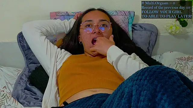 Hot Candy  online show from 05.26.26