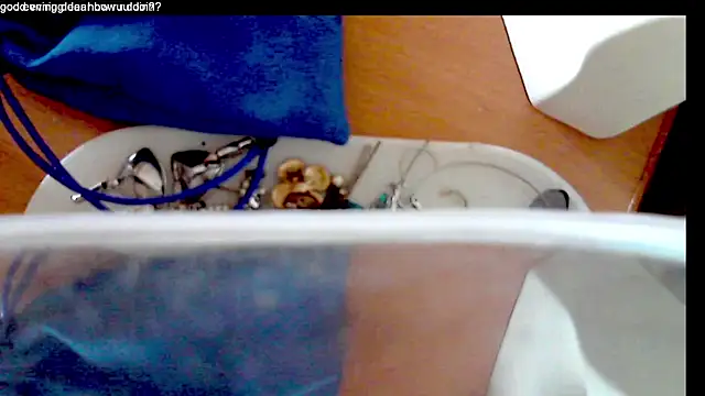 Snapshot of hornymommy69_ chatting on 09.28.25 hornymommy69 online show from 09.28.25