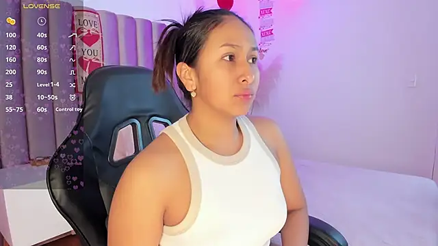 AmelyaMann online show from 02.16.25