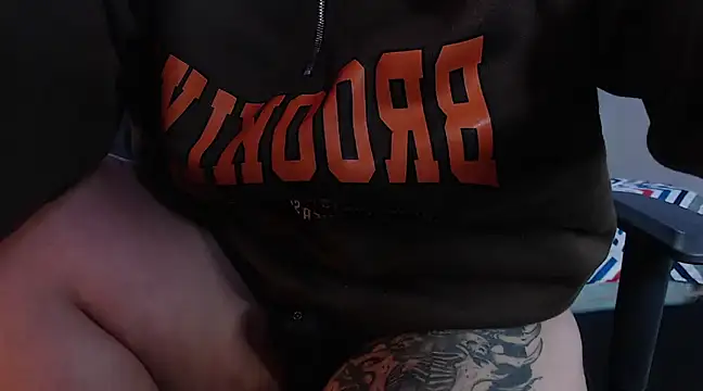 Snapshot of isabeautyx19 chatting on 02.12.25 isabeautyx19 online show from 02.12.25