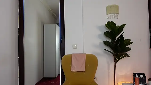 Snapshot of NinaCrystal1 chatting on 02.10.26 NinaCrystal1 online show from 02.10.26