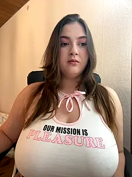 Kamilla Loop online show from 10.17.25