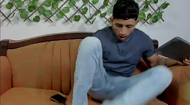 Snapshot of nicky_vances chatting on 12.11.24 nicky vances online show from 12.11.24