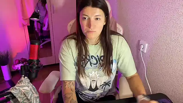 Katrin  kiss online show from 10.22.25