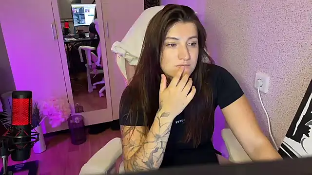 Katrin  kiss online show from 11.03.25