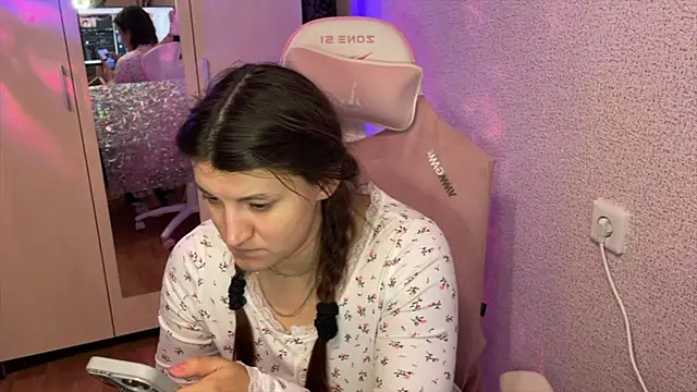 Snapshot of Katrin__kiss chatting on 02.04.26 Katrin kiss online show from 02.04.26