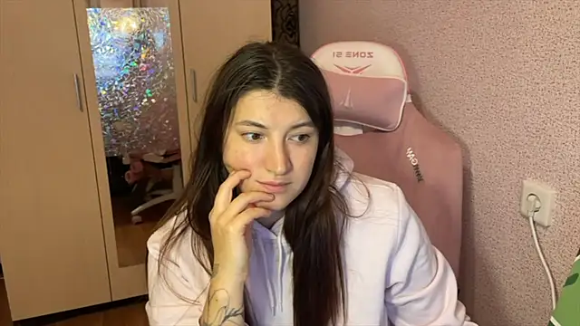 Snapshot of Katrin__kiss chatting on 02.17.26 Katrin kiss online show from 02.17.26