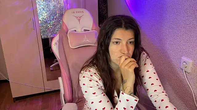 Katrin  kiss online show from 04.13.26