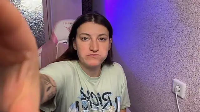 Snapshot of Katrin__kiss chatting on 04.22.26 Katrin kiss online show from 04.22.26