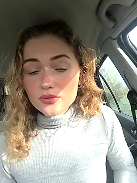 Snapshot of Goldloeckchen159 chatting on 12.14.24 Goldloeckchen159 online show from 12.14.24