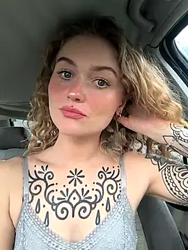 Snapshot of Goldloeckchen159 chatting on 02.16.25 Goldloeckchen159 online show from 02.16.25