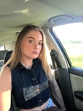 Snapshot of Goldloeckchen159 chatting on 03.19.25 Goldloeckchen159 online show from 03.19.25