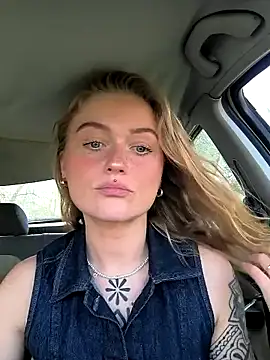 Snapshot of Goldloeckchen159 chatting on 03.22.25 Goldloeckchen159 online show from 03.22.25