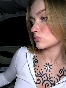 Snapshot of Goldloeckchen159 chatting on 11.28.25 Goldloeckchen159 online show from 11.28.25