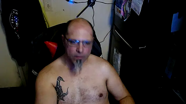 KrazyLegz online show from 04.20.26