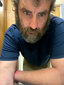 Snapshot of bigJohnson223 chatting on 10.12.25 bigJohnson223 online show from 10.12.25