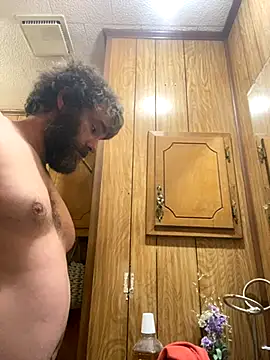 Snapshot of bigJohnson223 chatting on 11.18.25 bigJohnson223 online show from 11.18.25