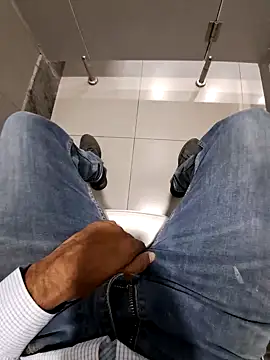 Snapshot of johny_69d@xh chatting on 01.20.25 johny 69dxh online show from 01.20.25