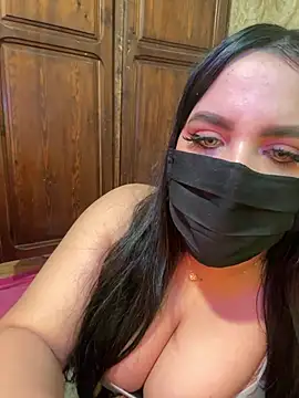 Snapshot of AMBER_SEXY99 chatting on 12.13.24 AMBER SEXY99 online show from 12.13.24